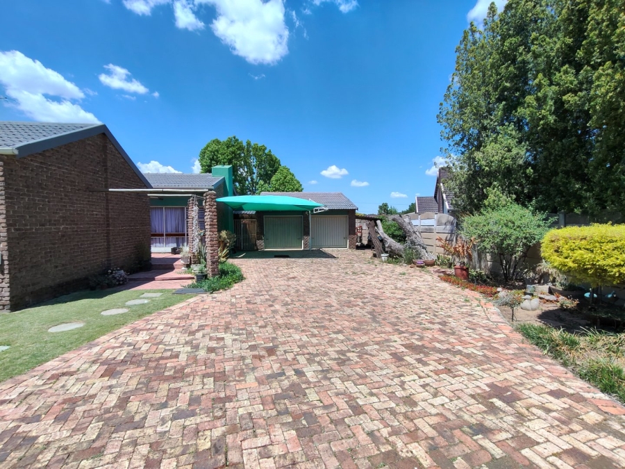 4 Bedroom Property for Sale in Sasolburg Ext 23 Free State